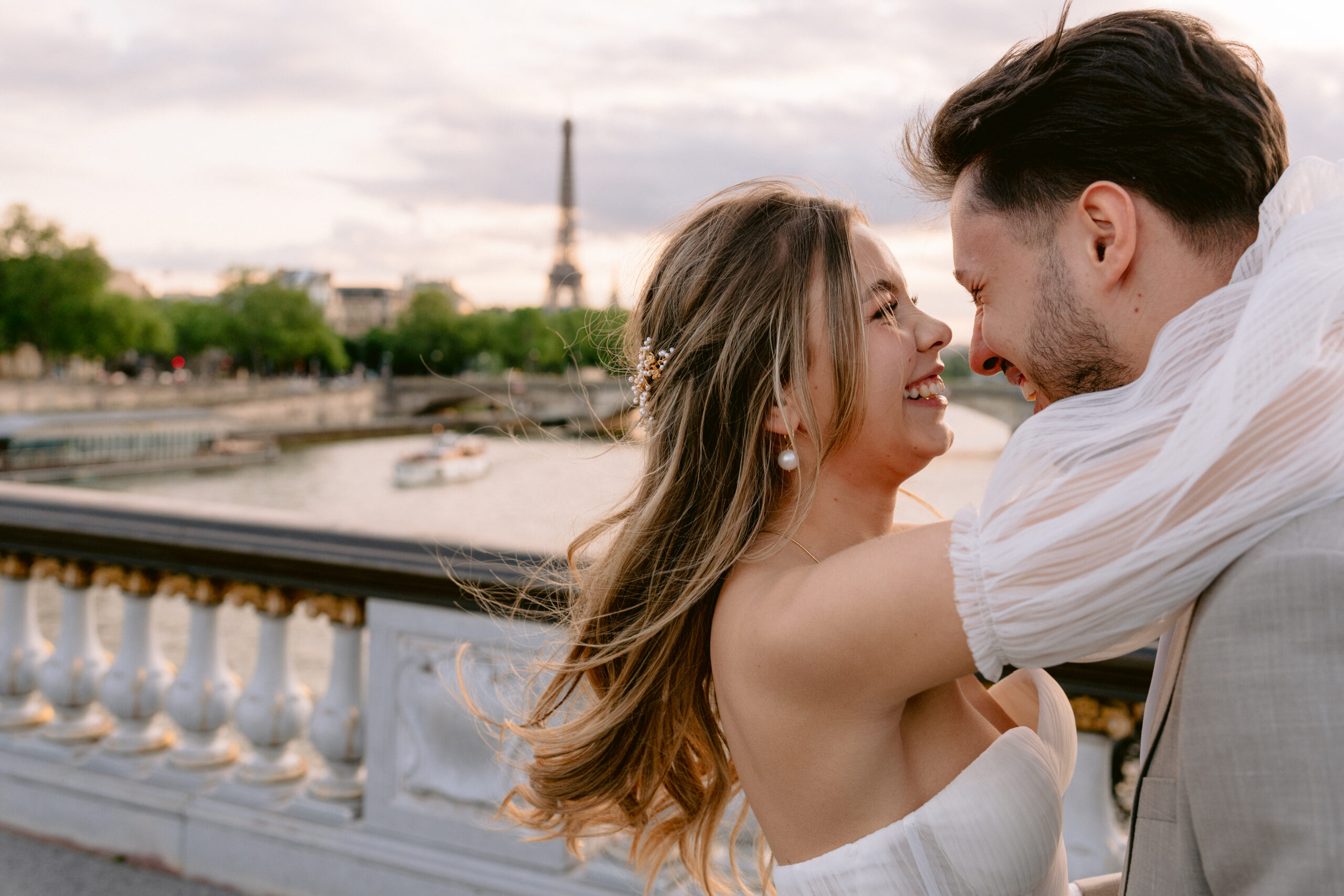 Paris Wedding Photographer. Destination Wedding Photographer. Paris Couple Shoot with the Eiffel Tower